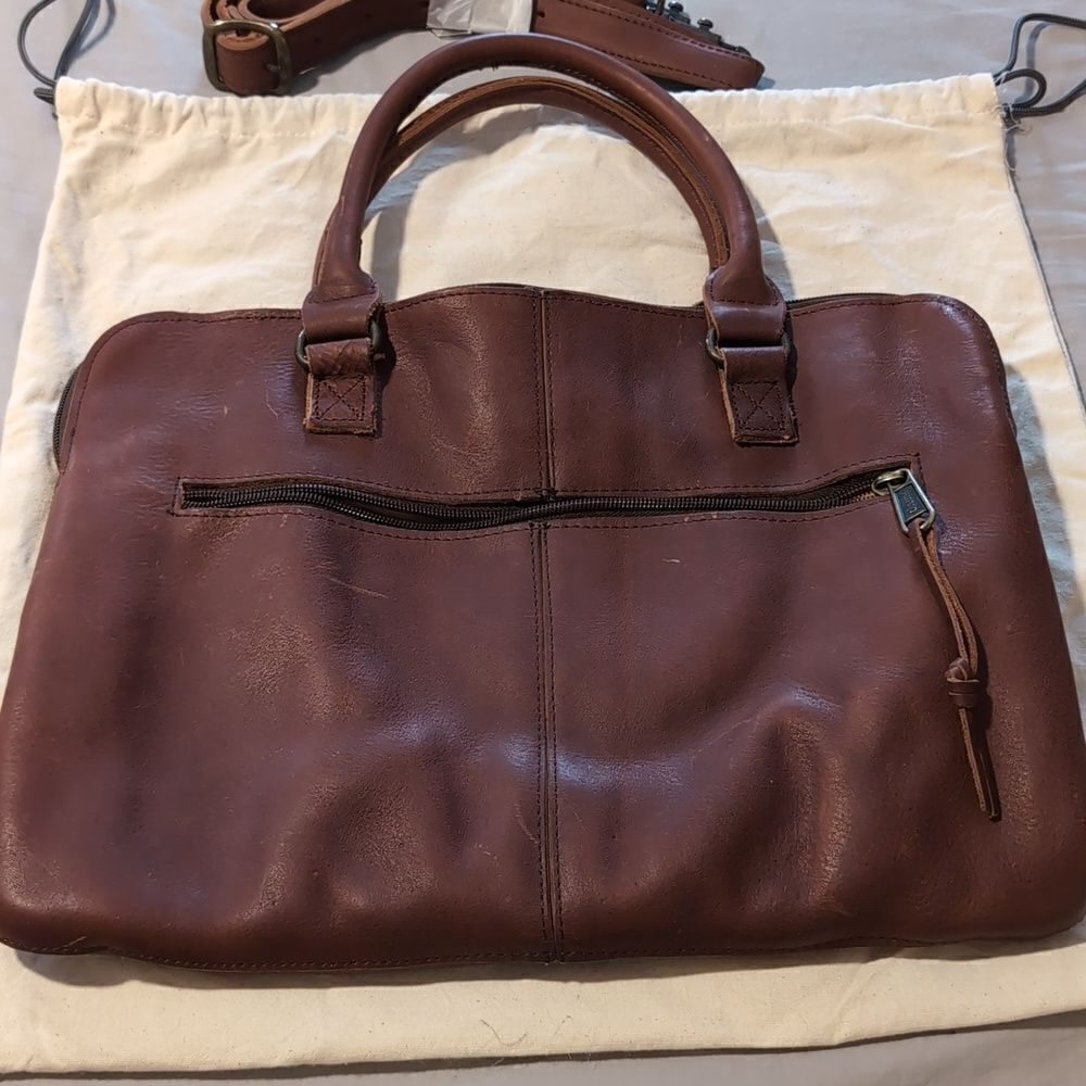 NWOT Duluth Trading Company Leather Laptop Case - Picture 8 of 9